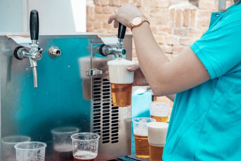 Tireuse à bière : 5 bonnes raisons d’investir dans cet appareil